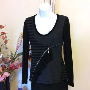 NEW Dolcezza Women’s Gray Black Printed Ruffle Blouse Top Long Sleeve Tops